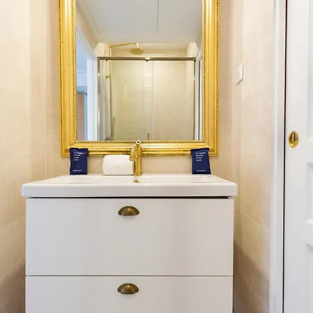 Le Marais - Iconic Penthouse With Balcony * Paris