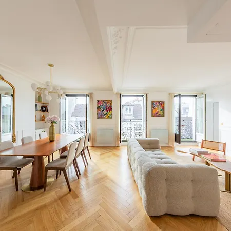 Le Marais - Iconic Penthouse With Balcony * Parigi