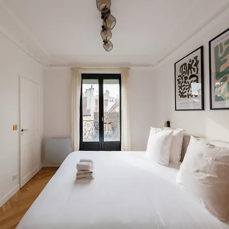 Le Marais - Iconic Penthouse With Balcony Appartamento
