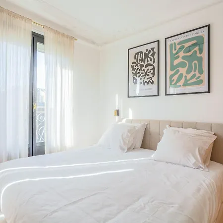 Le Marais - Iconic Penthouse With Balcony * Parigi